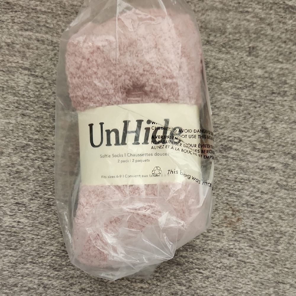 hinge Softie Women's Bath & Body Socks - Light Pink Plush